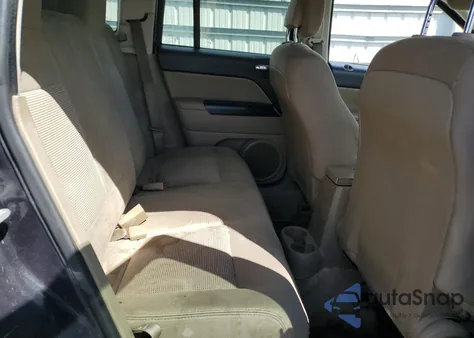 2014 Jeep Compass Sport z USA, uszkodzony, nr VIN 1C4NJCBA7ED750053